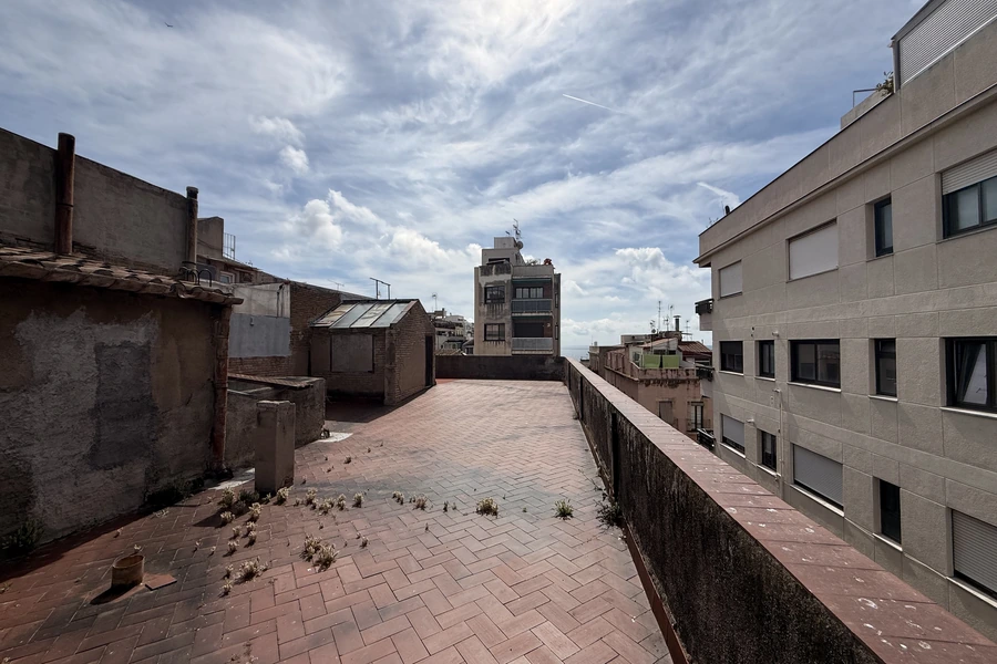 Edificio de uso mixto - Foto 5