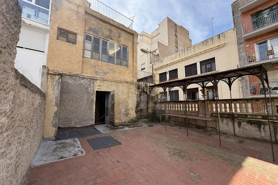 Edificio de uso mixto - Foto 4